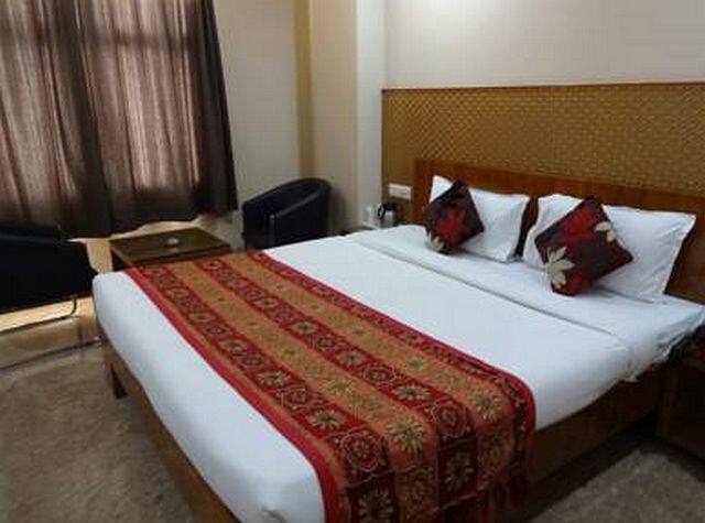 Hotel Hampton International, Raipur 3